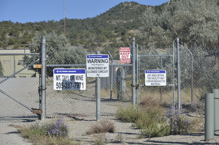La mine 'Zombie' - non exploitée pour le moment - près du Mont Taylor, au Nouveau Mexique
Keywords: mines d&#039;uranium;mont taylor site sacré;sites sacrés menacés;uranium en territoire autochtone