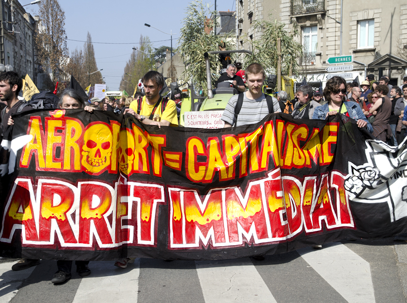 Nantes, 24 mars 2012, manif contre le projet d'aéroport international
Le départ...
