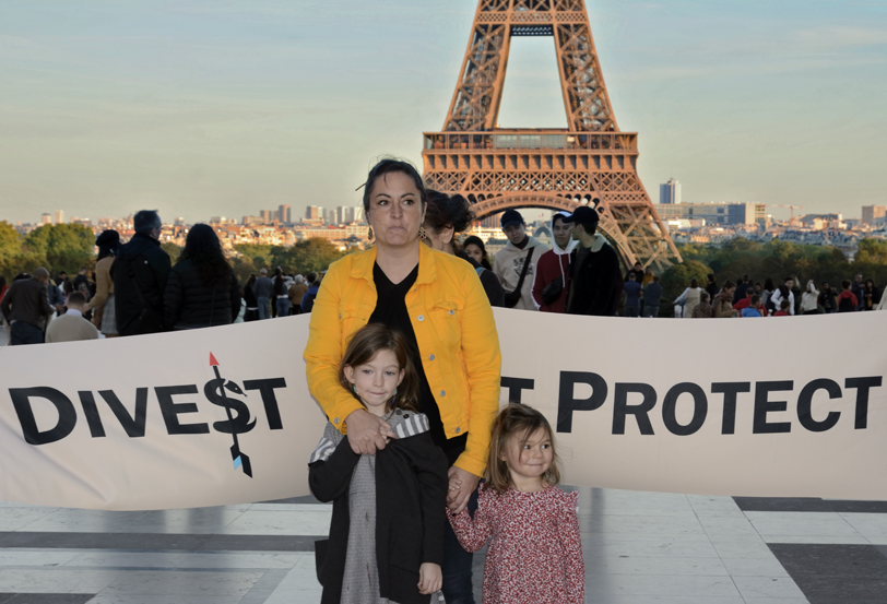 Kim O'Bomsawin et ses filles, Paris 11 octobre 2019
Voir l'intervention de Kim à Paris:
http://www.chrisp.lautre.net/wpblog/?p=5877
